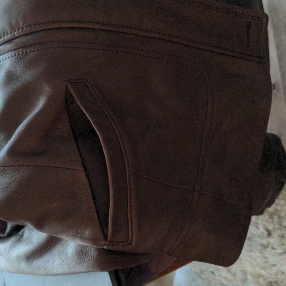 Danier Genuine Leather Jacket - Picture 10 of 10